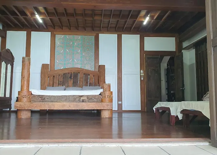 Feelgood House Campsite Lapu-Lapu City